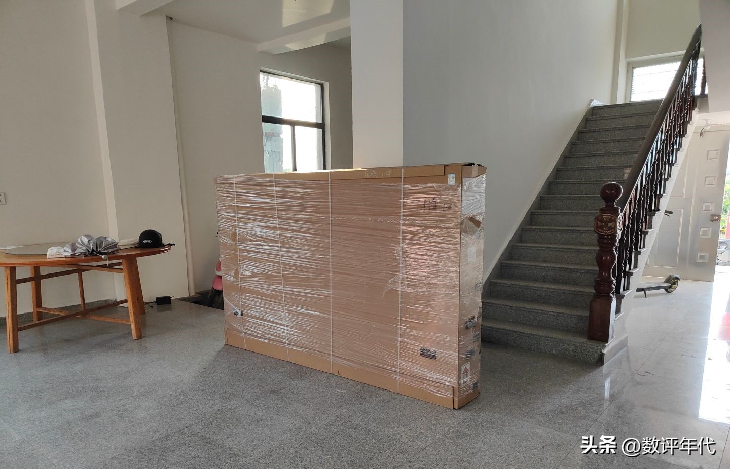 98寸电视小米和tcl怎样选,大尺寸小米电视排行榜