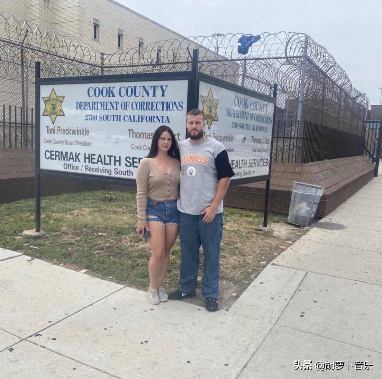 打雷姐和麻辣鸡a妹,外媒报道打雷姐