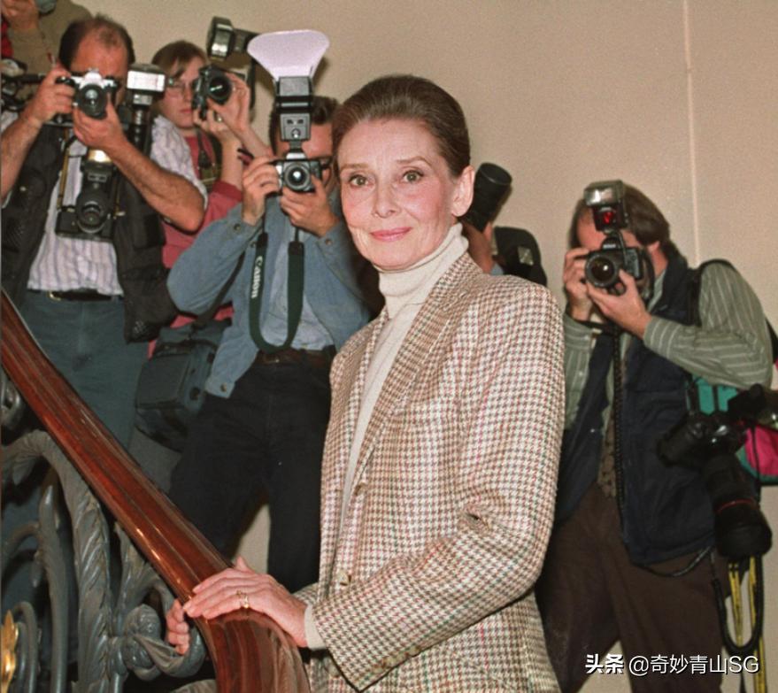 奥黛丽赫本的故事电影在哪看,纪梵希和奥黛丽赫本的故事