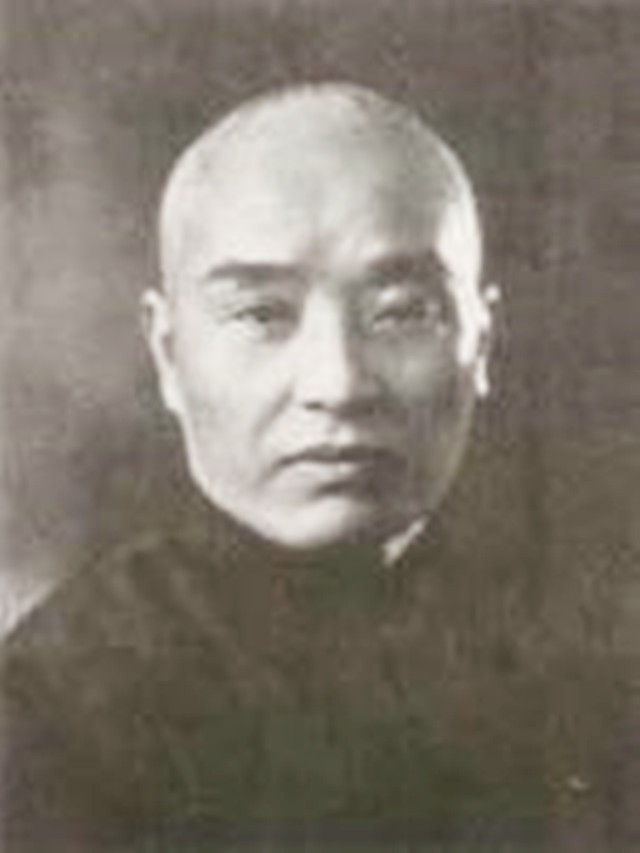 红色资本家荣毅仁:89岁在京逝世,留下4个子女,今独子身价百亿