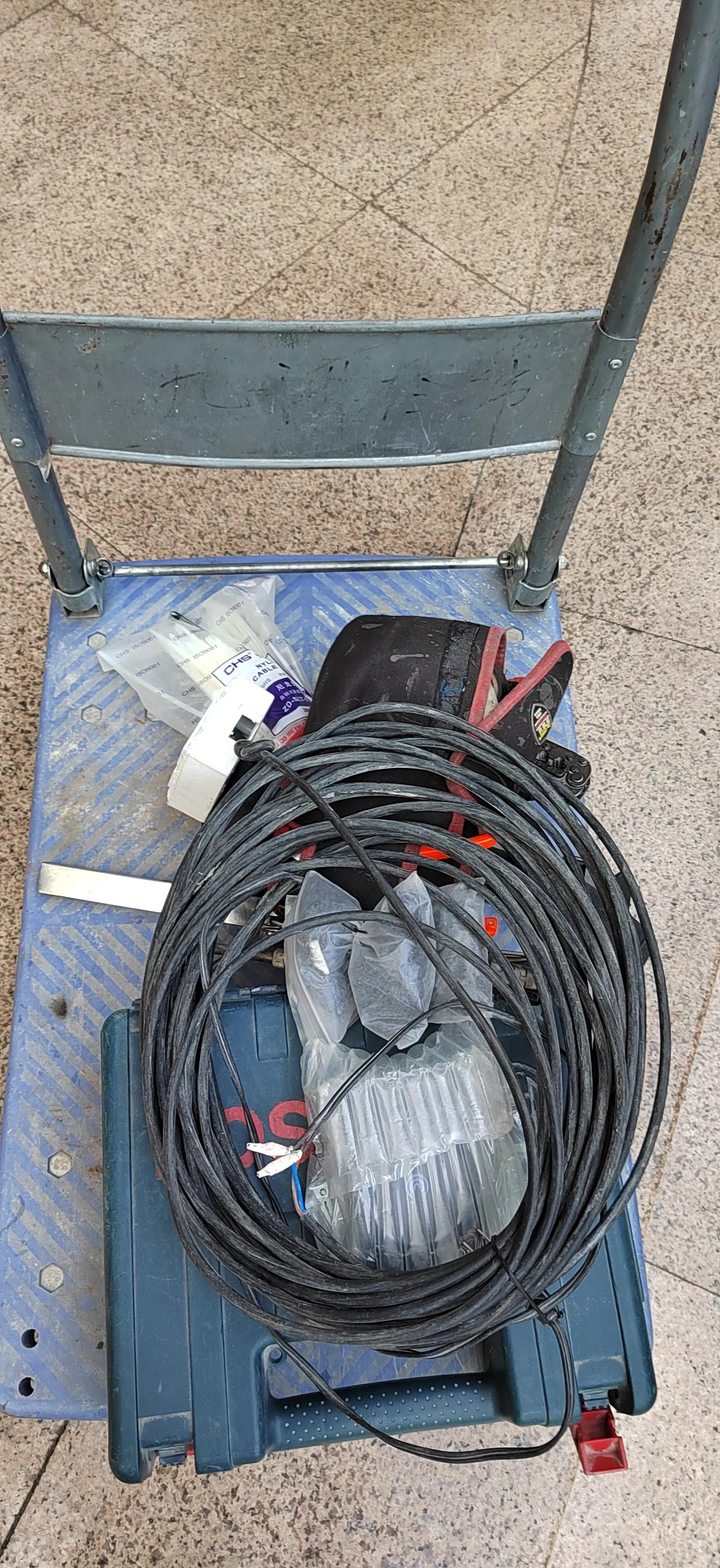 维修监控摄像头无网络视频信号摄像机无画面显示监控头坏了教程