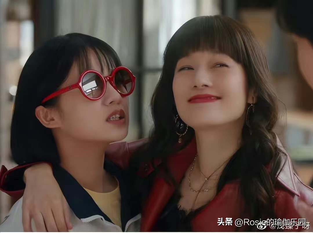 马伊琍扮戏妆甩发,马伊琍含胸驼背