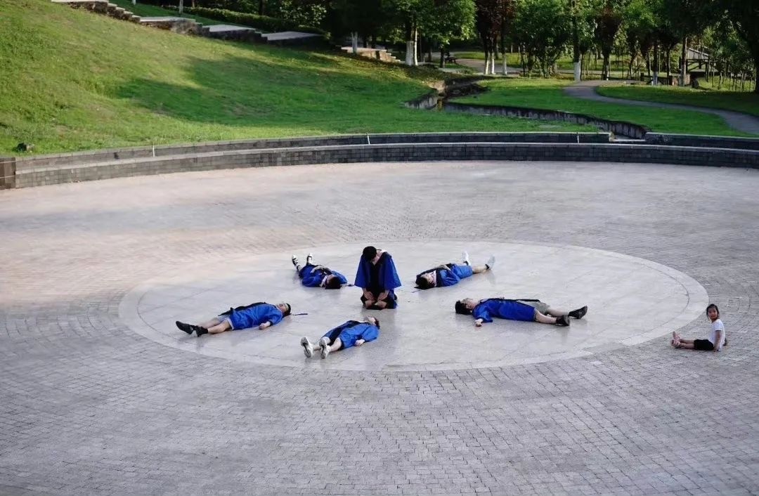 穿cos服的适合在哪里拍照,穿cosplay毕业