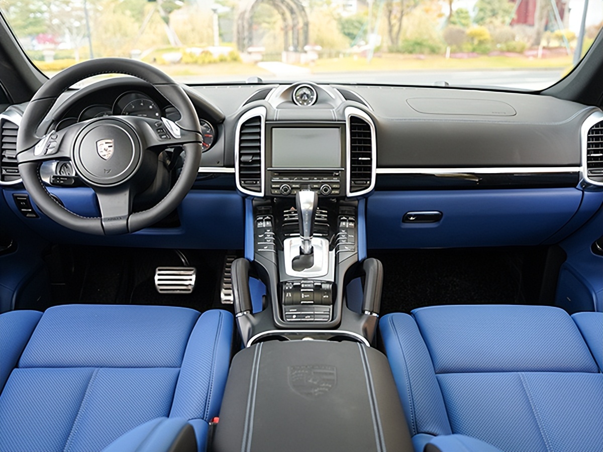 汽车内饰翻新最好的车型,北京内饰翻新修复改色