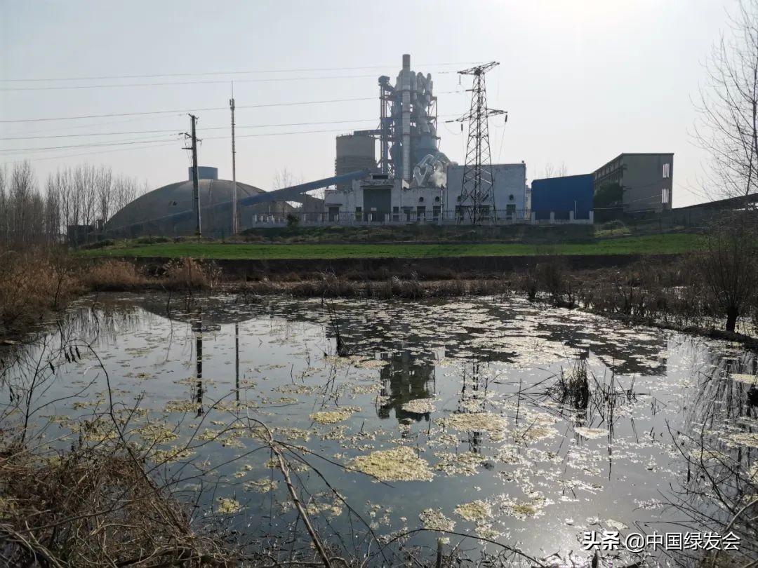 汉江沿线垃圾治理,湖北省老河口市汉江流域