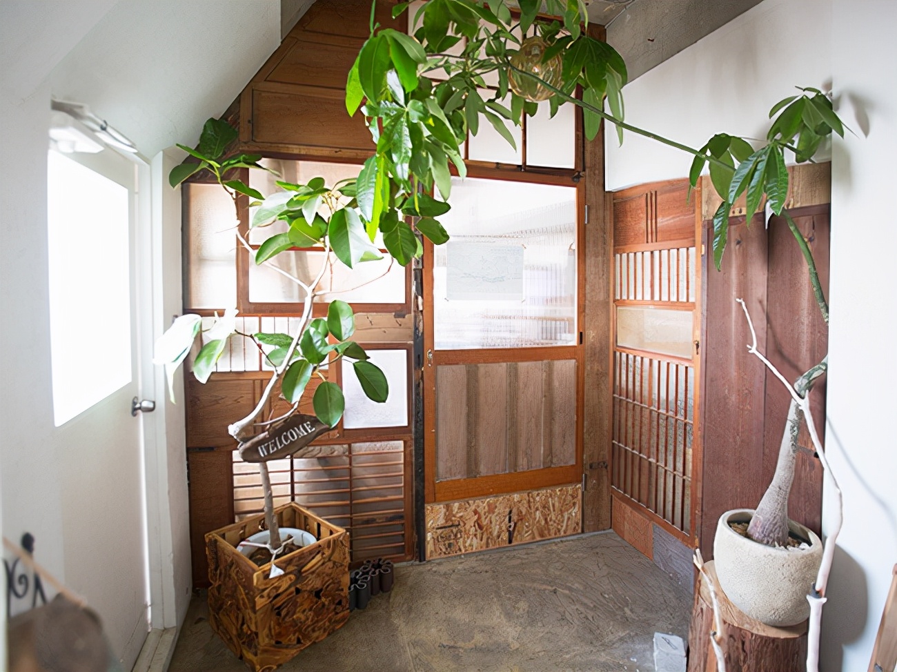 手工咖啡屋改造,废弃的家具改造成文具盒