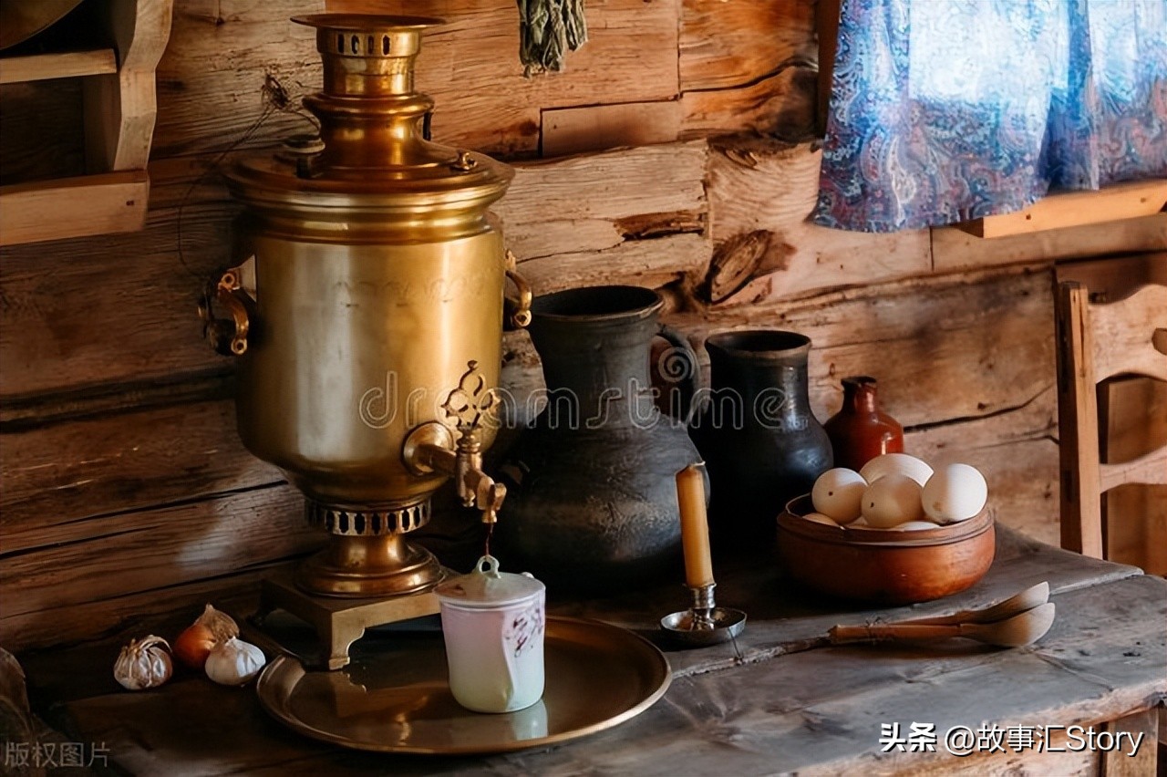 陪着俄罗斯女友回娘家，湖南人见识到了什么是战斗民族的酒蒙子