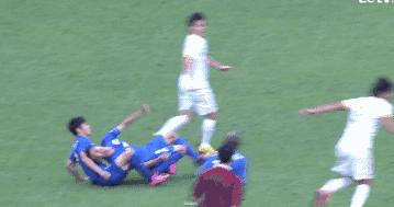 怎么觉得男足踢得不好反而拿的钱多呢？