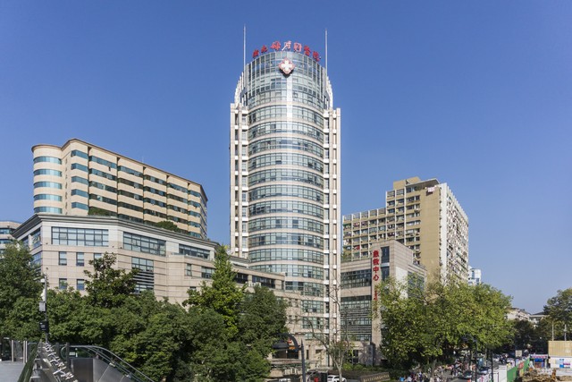 临床医学八大名校都有哪些,国内顶尖的十大医学院