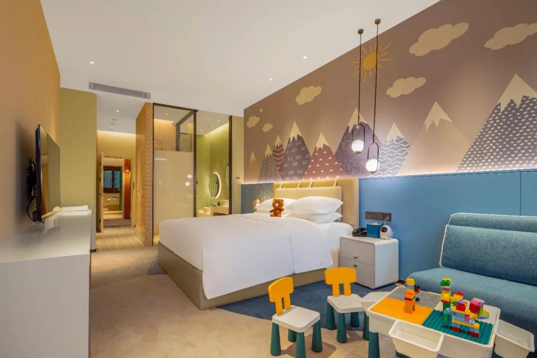 小精灵同款树屋绝了!遛娃的秘密基地,诗境家园里的度假圣地