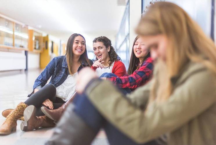 恭喜那些从来不参加同学聚会的人,不参加同学聚会的人都是什么心态