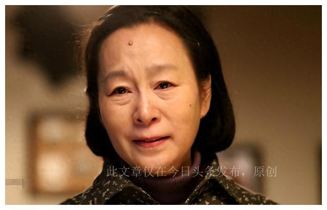 公公养情人18年，婆婆坚决不离婚，公公死后，婆婆终于坦白原因