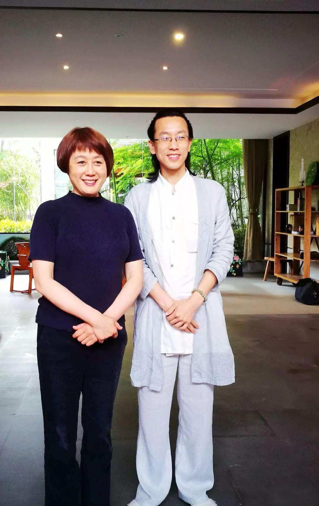 曲苑杂坛主持人汪文华出生年月日,曲苑杂坛主持人汪文华年代秀