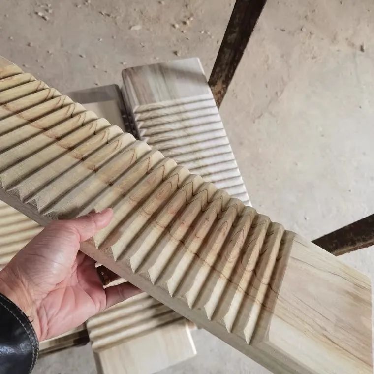 小伙买搓衣板视频,一个小伙子买20元搓衣板