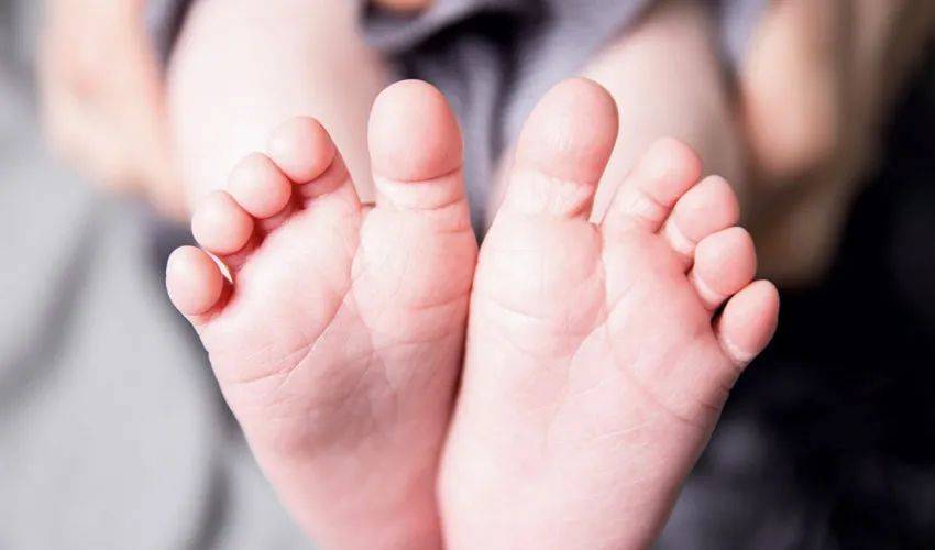 跑步脚踝疼的按摩方法,跑步锻炼脚踝关节的方法