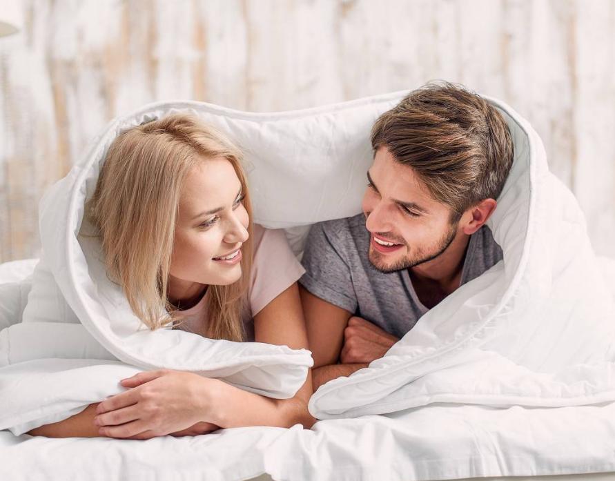 梅毒脚和脚气有什么区别,梅毒脚气是单脚有还是双脚有