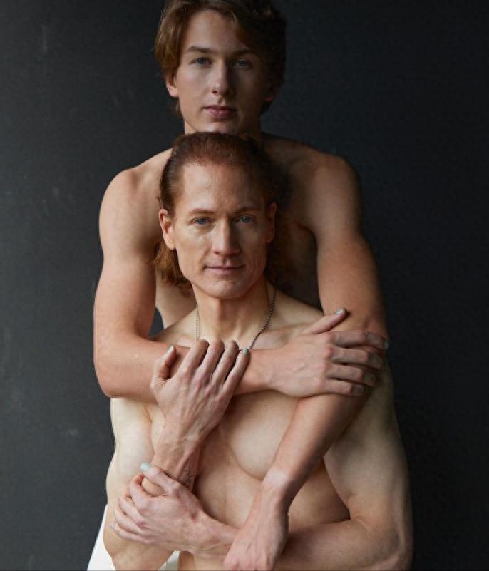 45岁亿万富翁与儿子换血,45岁亿万富豪重回18岁