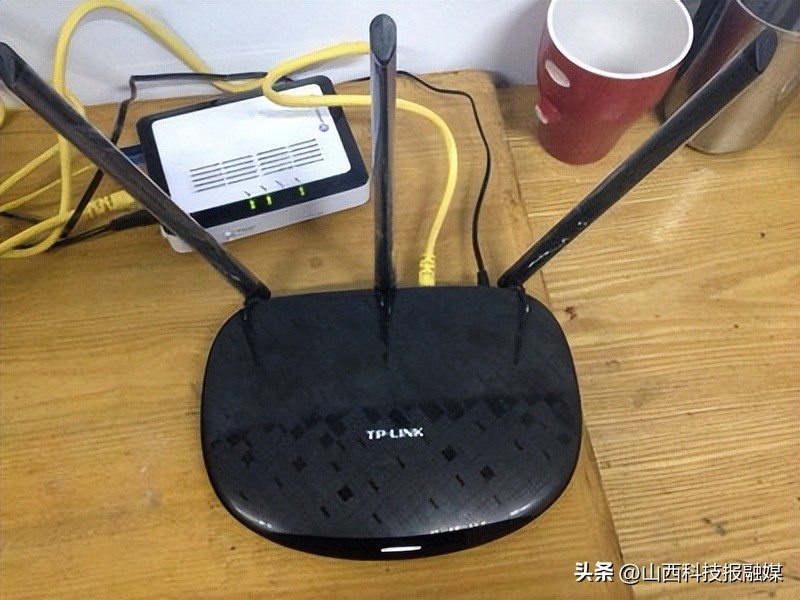 路由器放置哪个位置信号比较强,路由器的信号放在什么地方最好