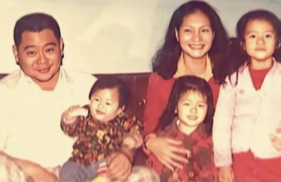 张兰跟大s到底是怎么回事,张兰和大s妈妈谁更厉害