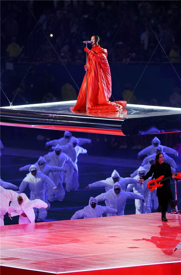 蕾哈娜超级碗中场秀,蕾哈娜超级碗中场秀唱了哪些歌