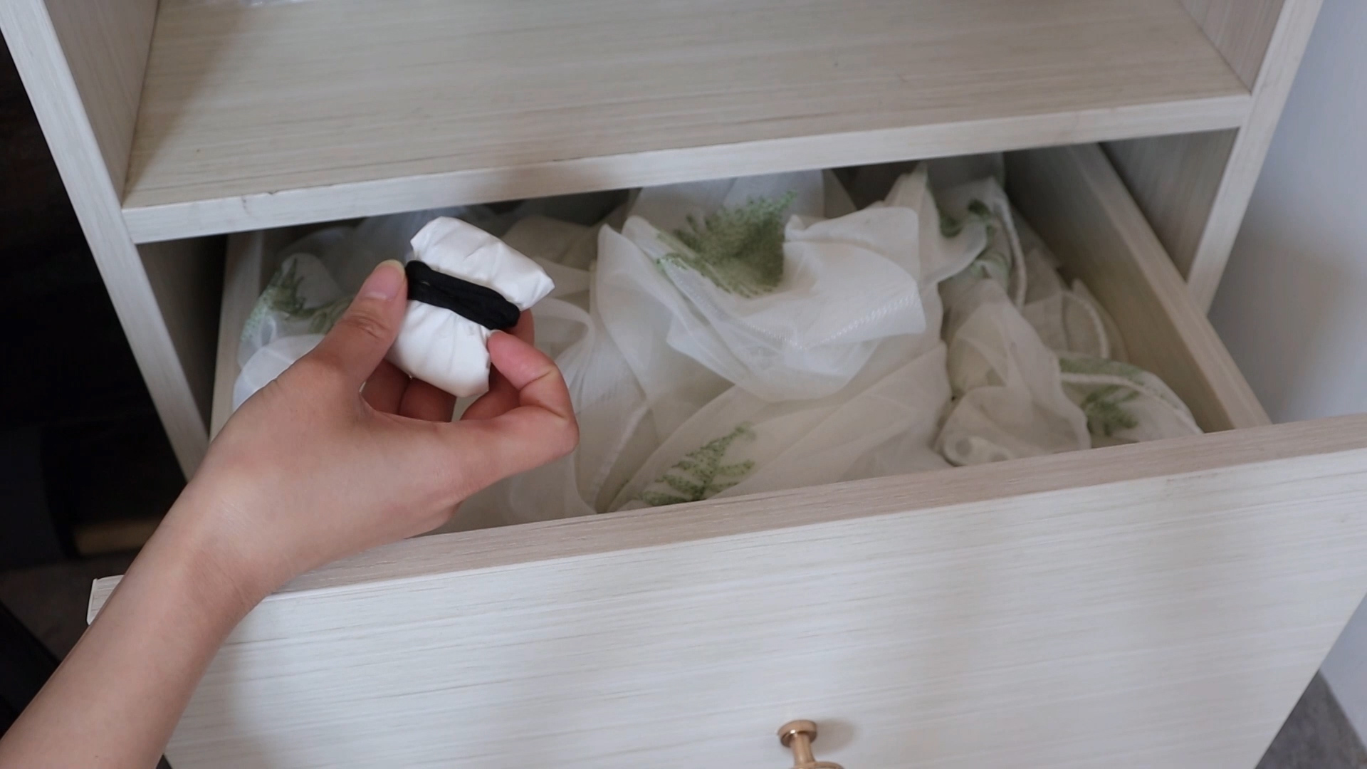 用完的暖宝宝可以直接扔吗,暖宝宝用完可以直接扔垃圾桶