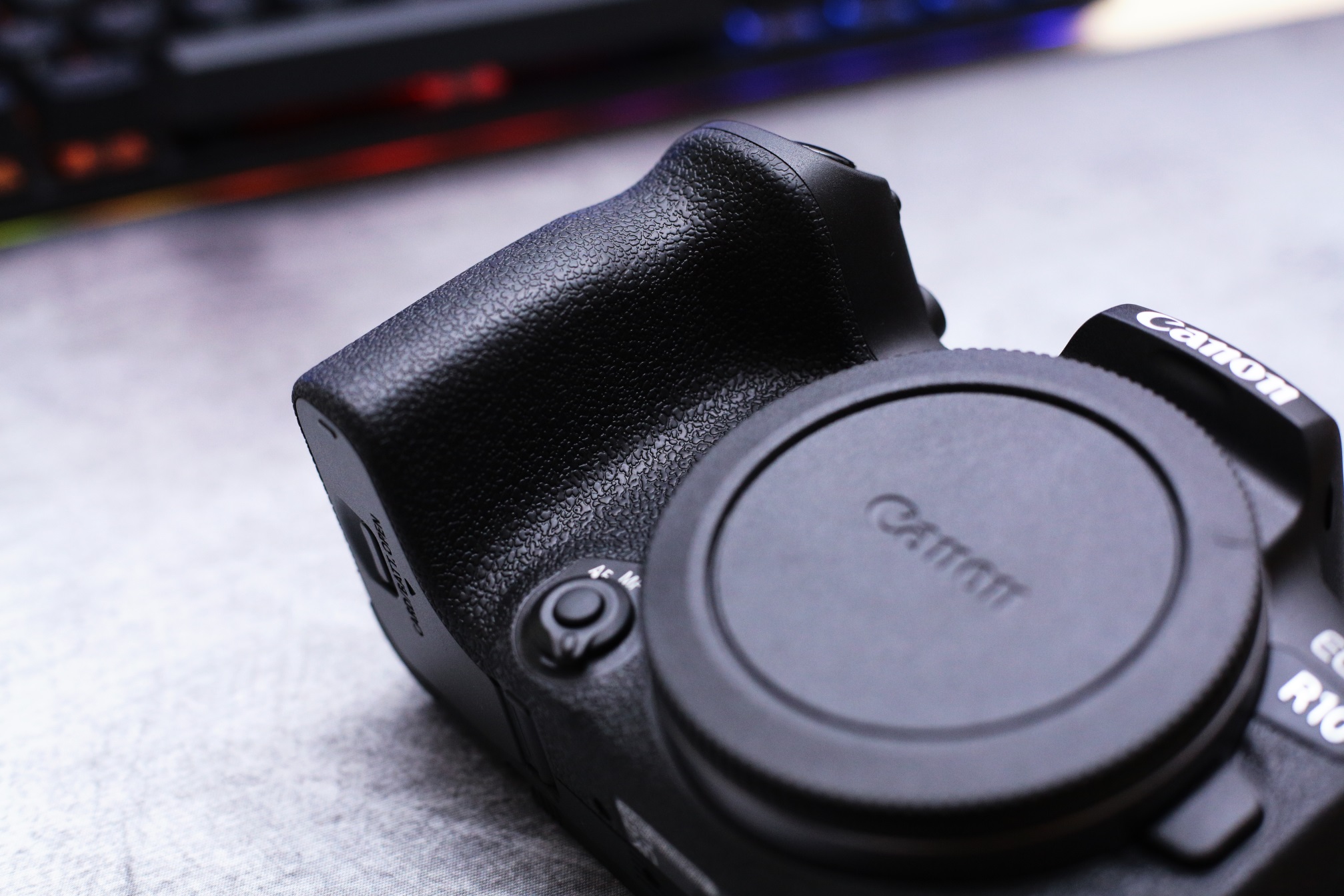 佳能5d3和佳能r10哪个好,佳能5d3和佳能r10对比