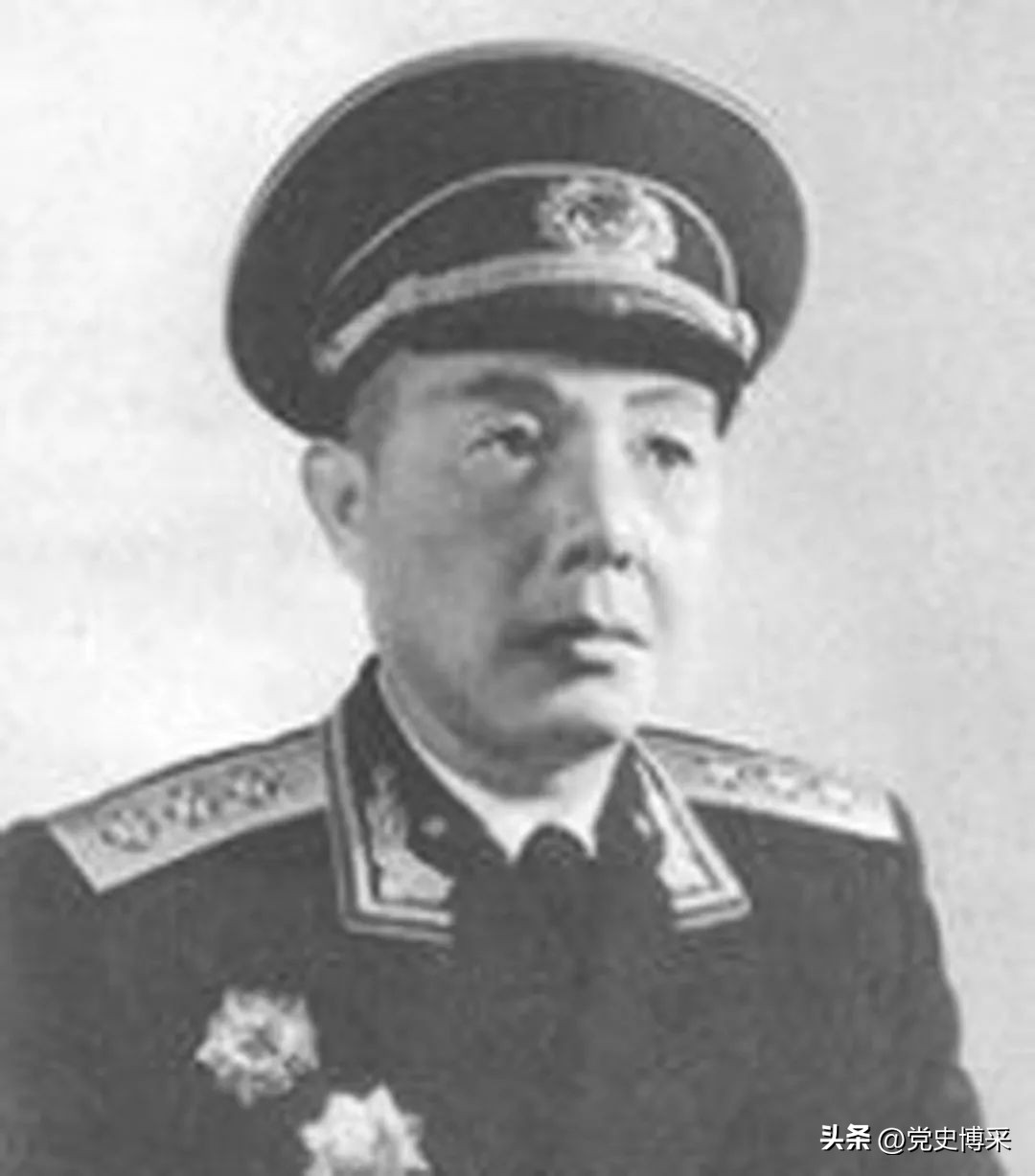 军政兼优的开国上将,彭德怀为其改名*振华苏**,*小平邓**称他是最能打仗的政委,毛主席说“管海军靠他”