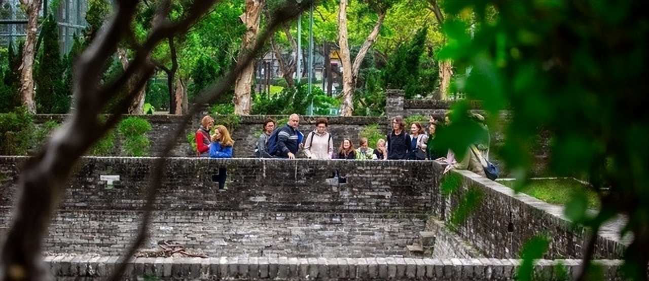 胡说八道，篡改历史？港媒称：英国殖民时造的供水系统令香港繁荣