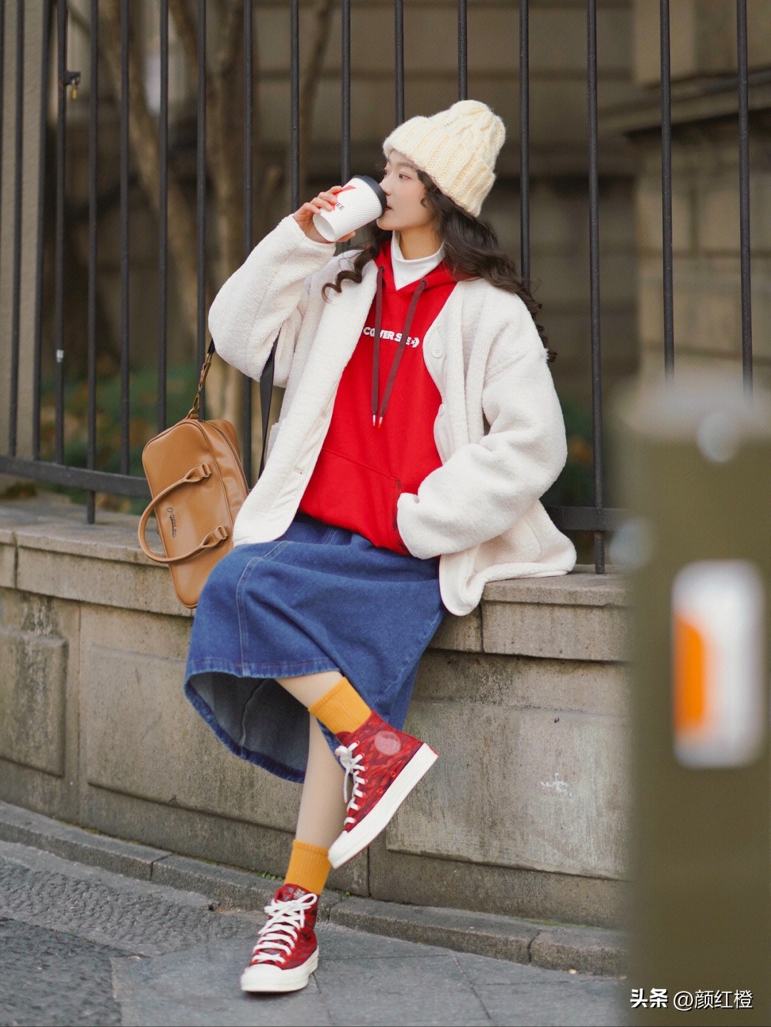 鲨鱼裤搭配长款羽绒服视频,羽绒服鲨鱼裤绝美冬天就该这么穿