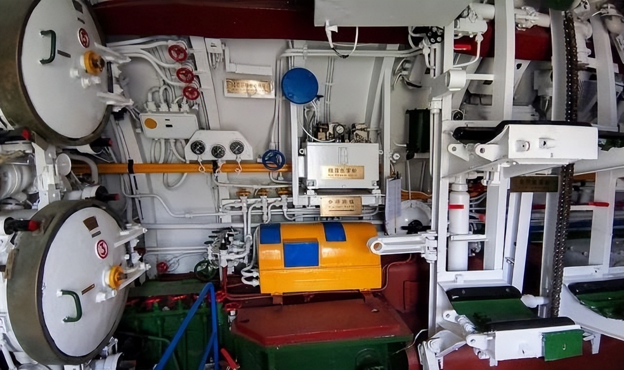 享受最高级别的用餐待遇,潜艇兵伙食一日三餐