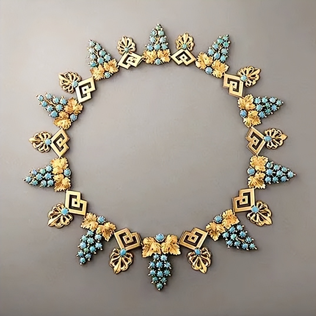 谁说绿松石是老古董？它可是新季大牌高珠的镇场正C位