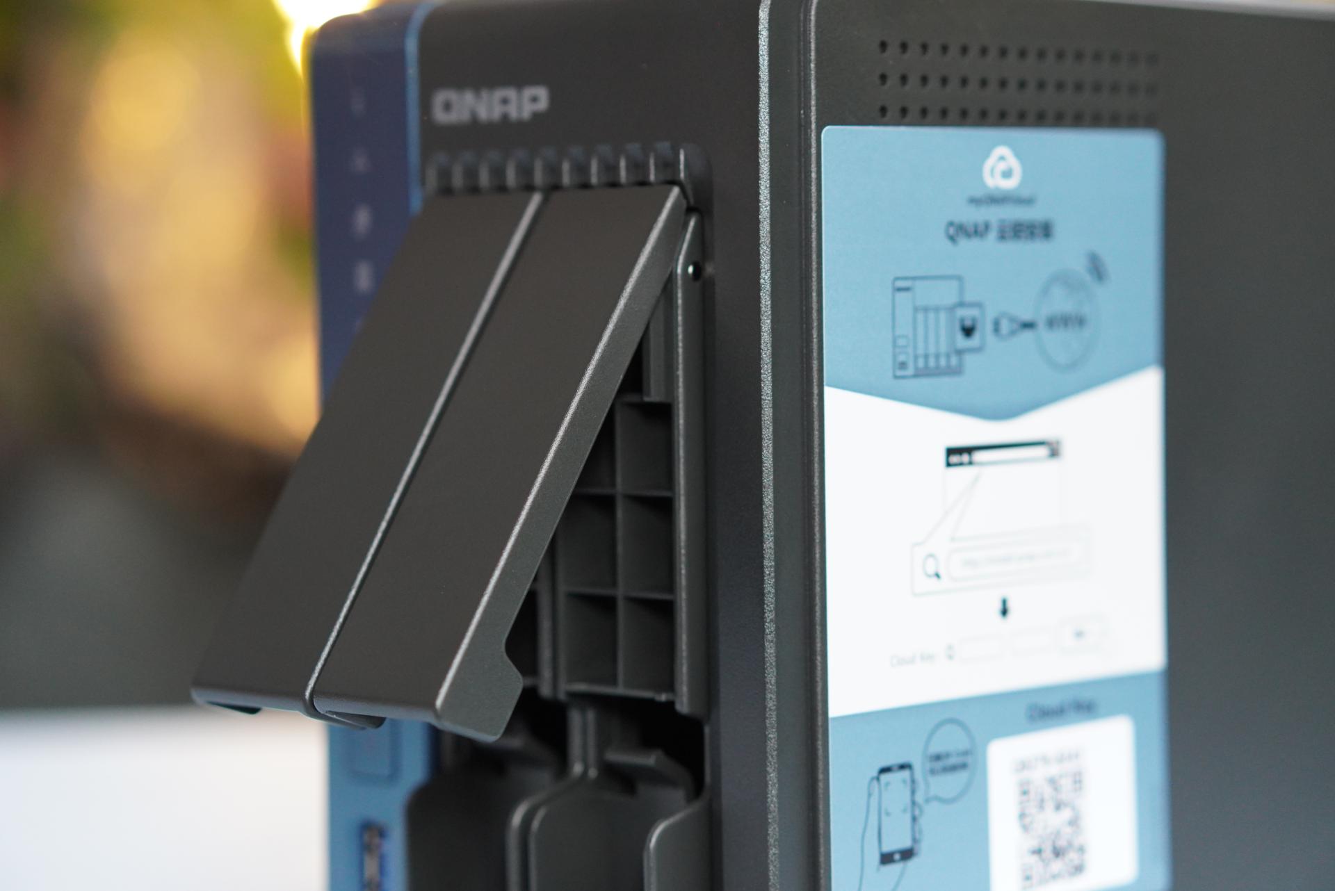 私人NAS有多香？隐私、备份管理丨威联通TS216+东芝N300上手教程