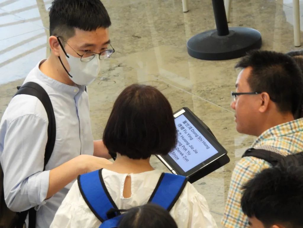 港校疯抢内地生！校长：抢不到，我们就要失业了