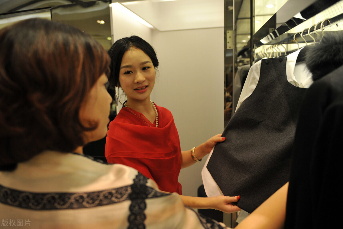 美女陪购师:专业眼光和服务,让逛街成为一种赚钱技能