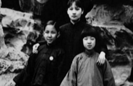 中央邀请宋庆龄参加政协会议，宋提出三个条件，毛主席如何答复？