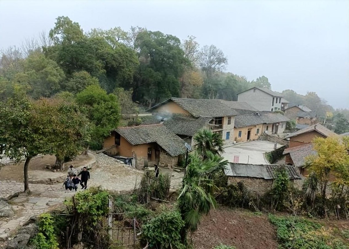 67岁和老伴每月退休金,我和老伴都70多了有高龄补贴吗