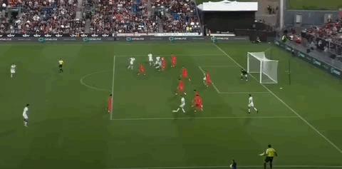 国足友谊赛0:0平新西兰,中国男足2-1泰国武磊三次错失单刀