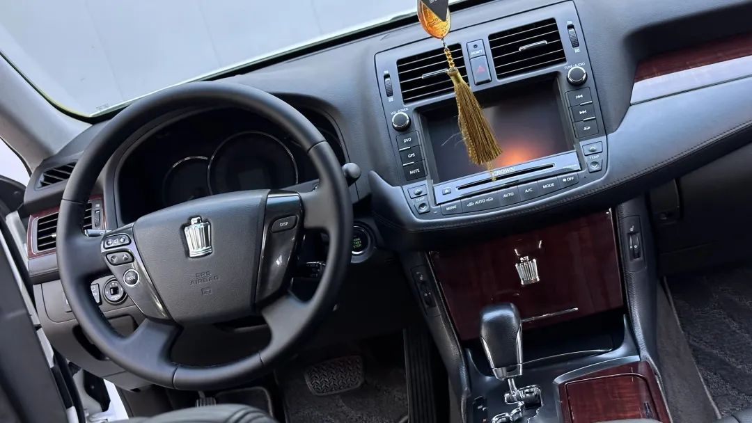 13代半皇冠底盘松散回炉重造,十三代皇冠彻底整备