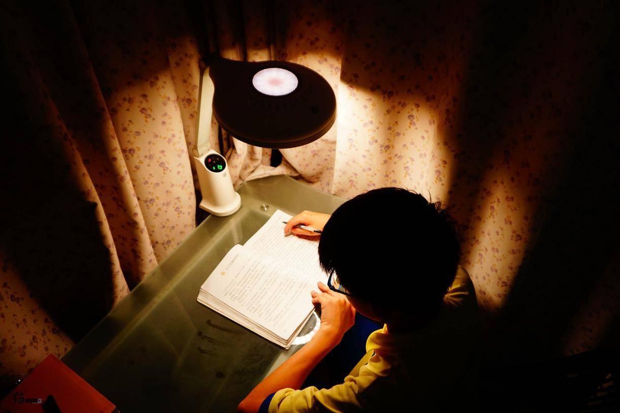 儿童学习护眼灯爱德华,预防孩子近视用2盏台灯