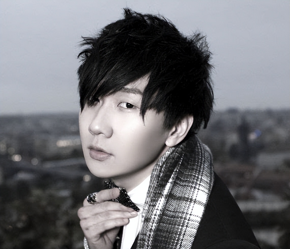 林俊杰喜欢田馥甄还是金莎,音乐才子林俊杰和田馥甄