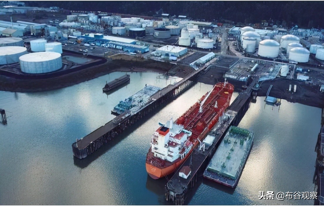 中国一边进口石油，一边出口成品油，卖价还便宜，这是为什么？