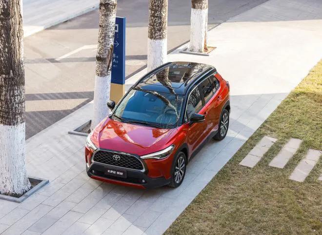 女性新手买什么小轿车,新手女生买个什么汽车合适