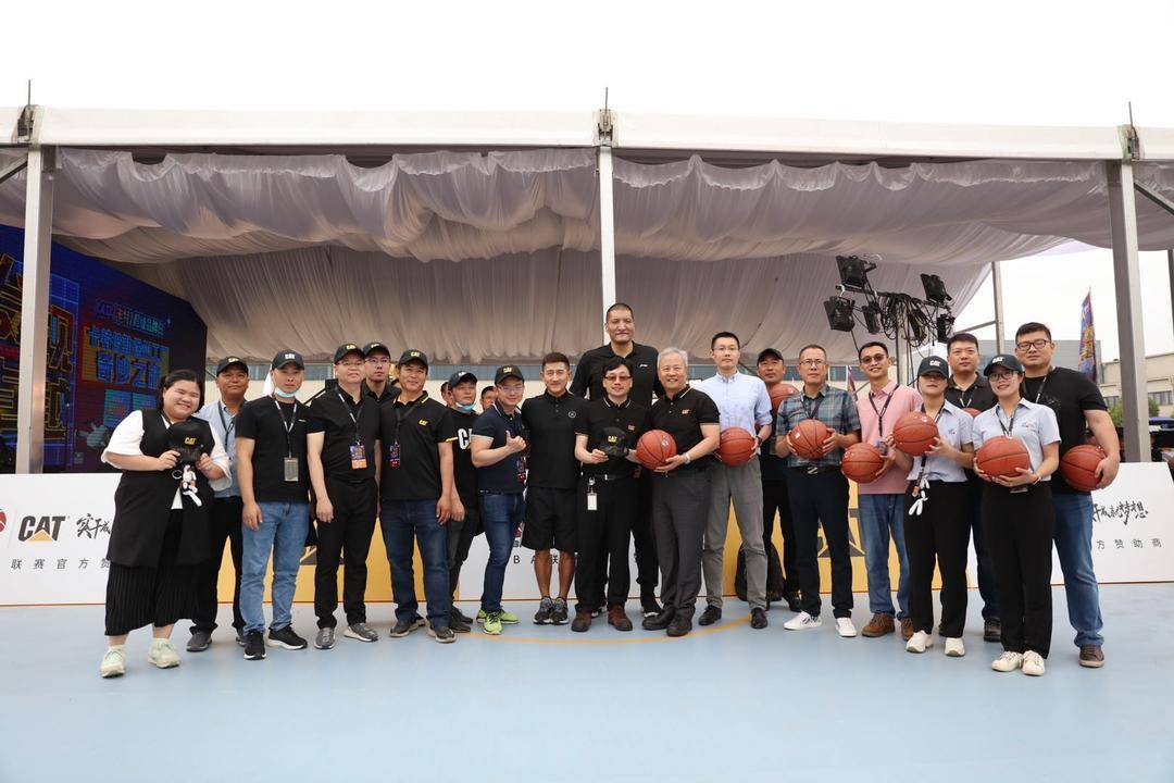 CBA巴特尔传奇故事？巴特尔北京美国豪宅曝光？巴特尔子女的事业