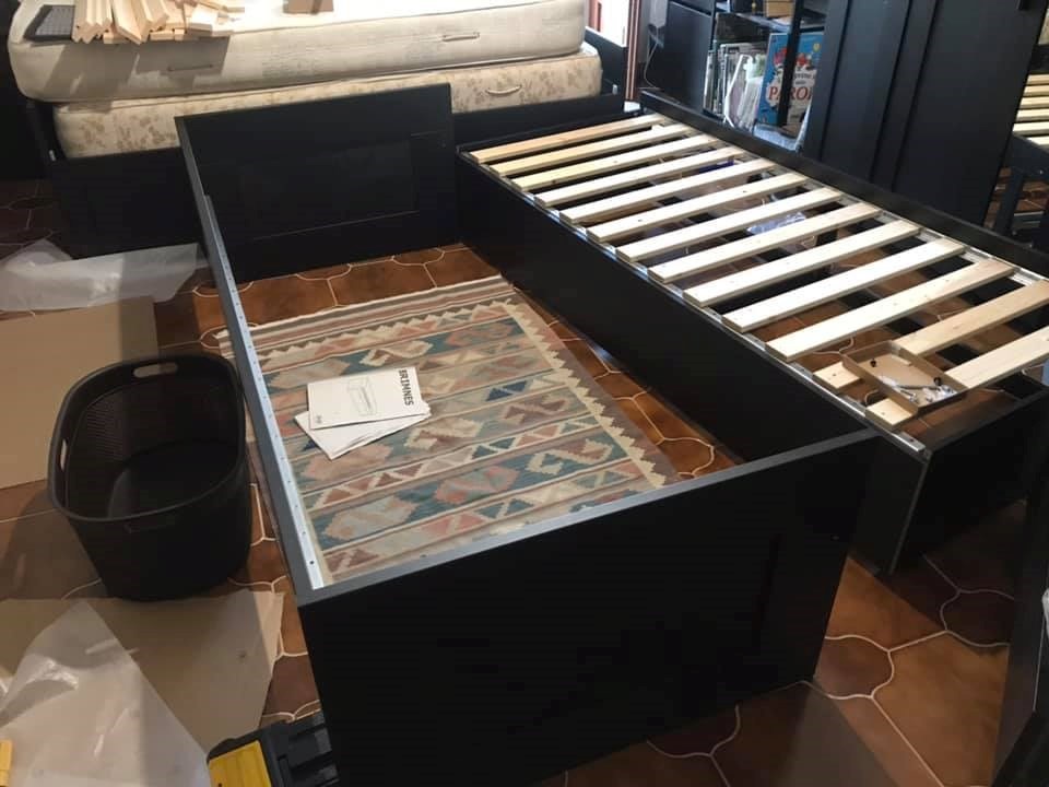 创意白墙墙绘女生卧室,卧室墙绘手绘图