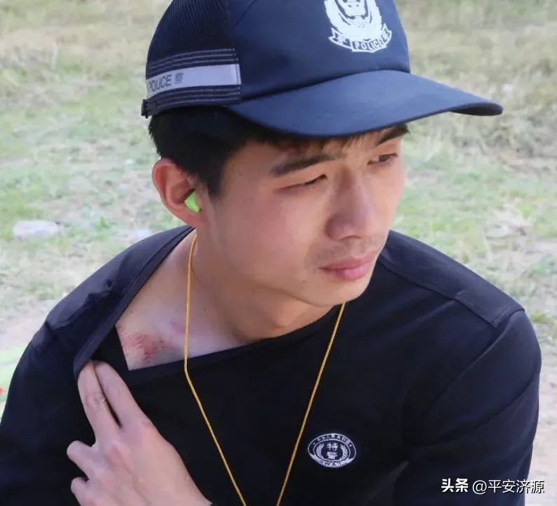 致敬八一戎装虽改初心不变,致敬八一致敬军人