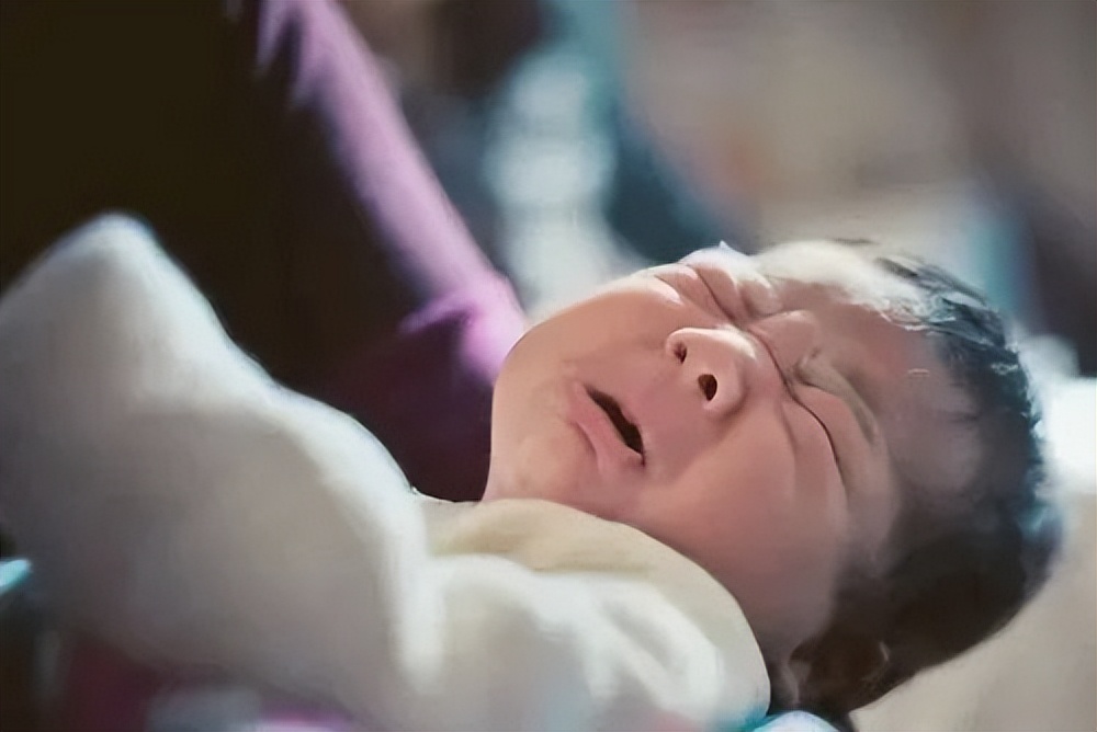 小孩睡觉不踏实翻来覆去中医分析,宝宝睡觉不踏实翻来覆去还踢被子