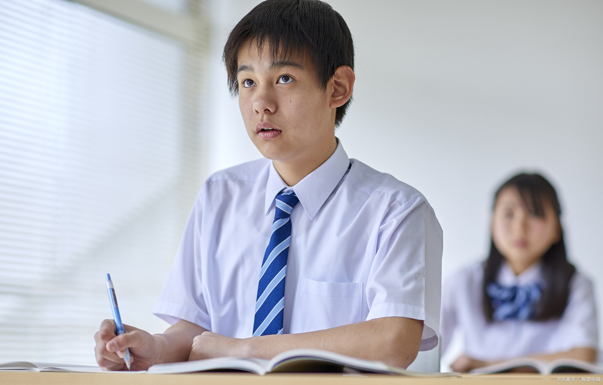 男孩身高和体重多少是标准范围,14岁男孩标准身高能长多高