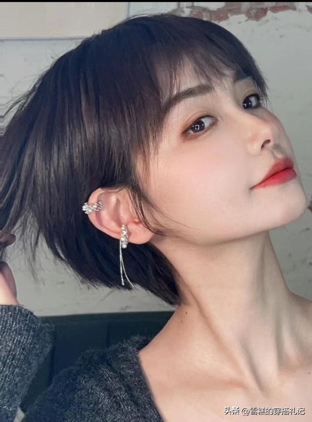 好看的短发发型女齐耳短发,2018流行的时髦短发齐耳短发