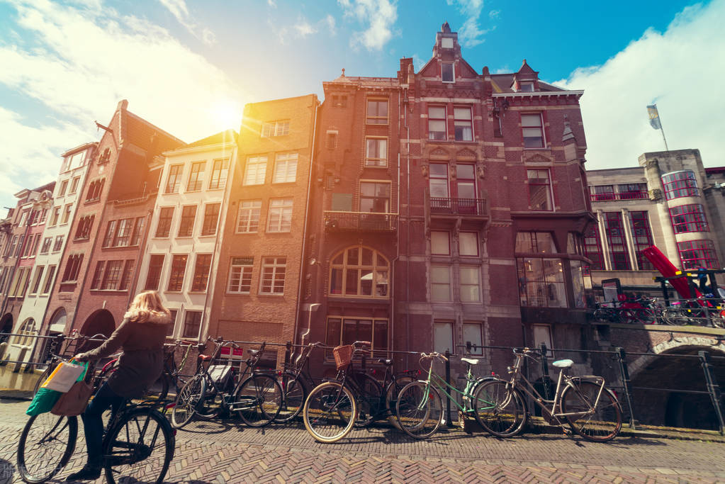 荷兰有很多你不知道的事,荷兰的奇葩风俗