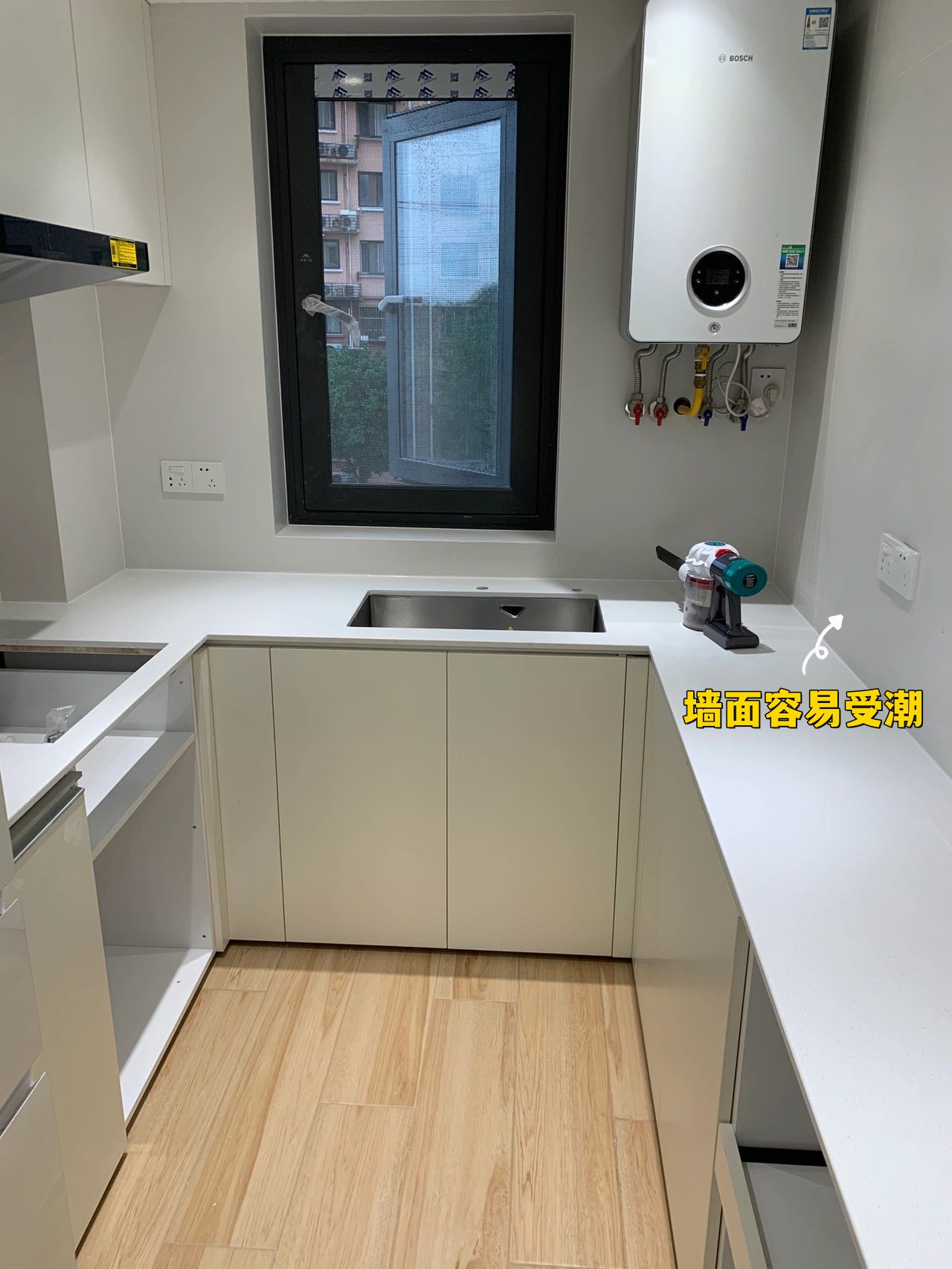 石英石台面是目前橱柜最常用的,橱柜台面石英石选购注意事项